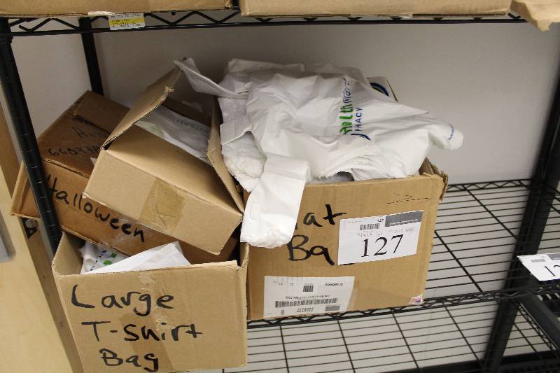 lot 127 image: T-Shirt Bags