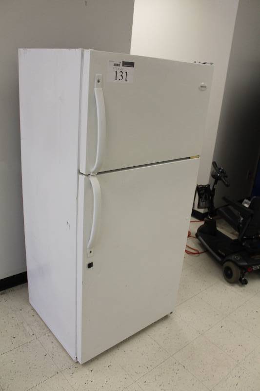 lot 131 image: Frigidaire Refrigerator Freezer