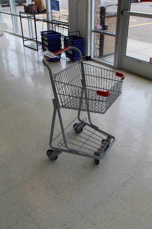 lot 188 image: Shopping Cart