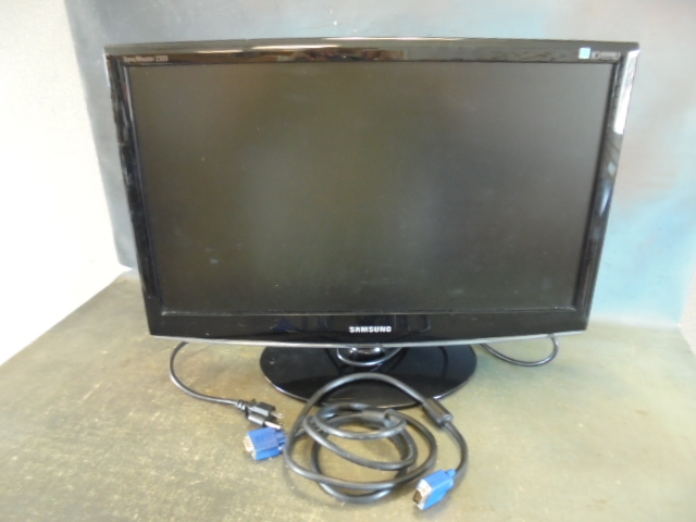 lot 20 image: Computer Monitor