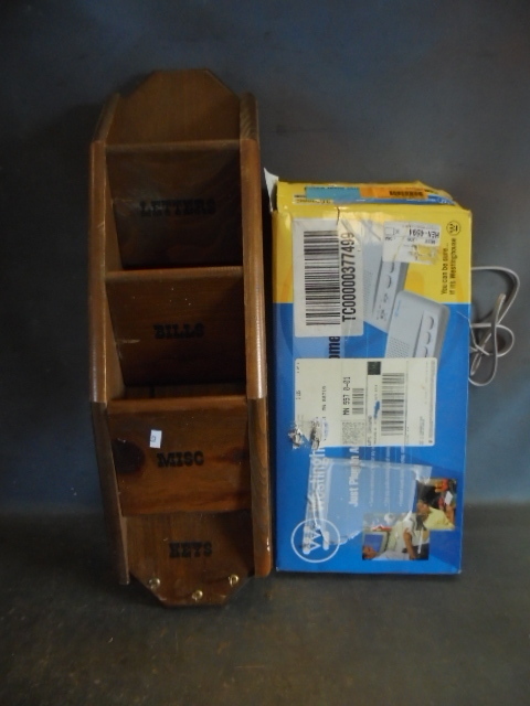 lot 39 image: Wireless Intercom System and Organizer