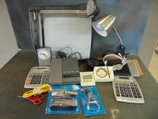 lot 44 image: Office Items