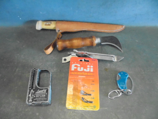 lot 66 image: Knives, Fish Scale and More