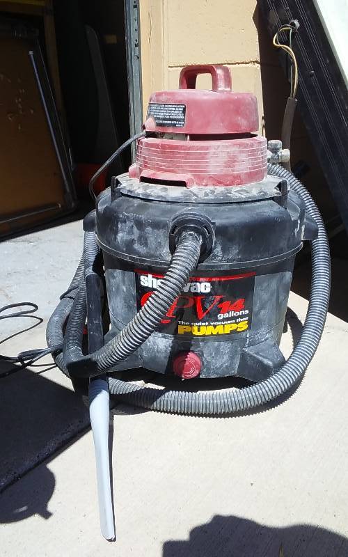 lot 16 image: Shop Vac 14 Gallon With Accessories 10.5 Amp