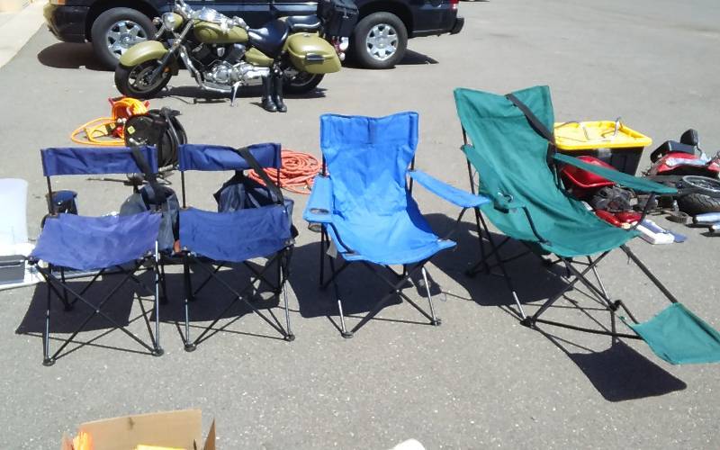lot 27 image: 4-Folding Camp Chairs