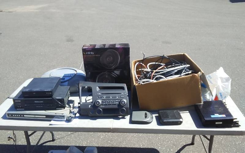 lot 41 image: Electronics