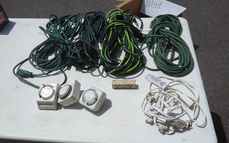 lot 46 image: Assorted Extension Cords & Times