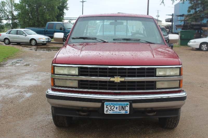 lot 2556 image: 1991 Chevrolet K1500 Silverado 4x4 Extended Cab