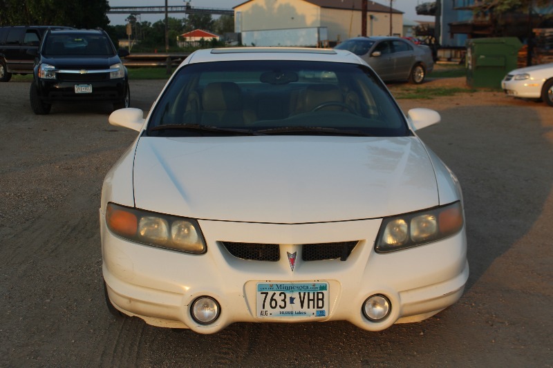 lot 2567 image: 2003 Pontiac Bonneville SLE