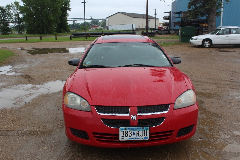 lot 2573 image: 2004 Dodge Stratus SXT Coupe