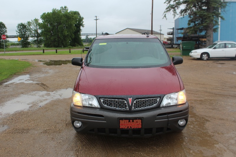 lot 2572 image: 2004 Pontiac Montana AWD
