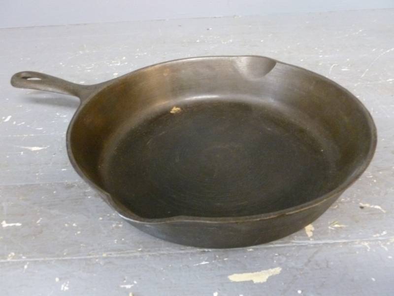 Vintage Wagner Cast Iron Pan