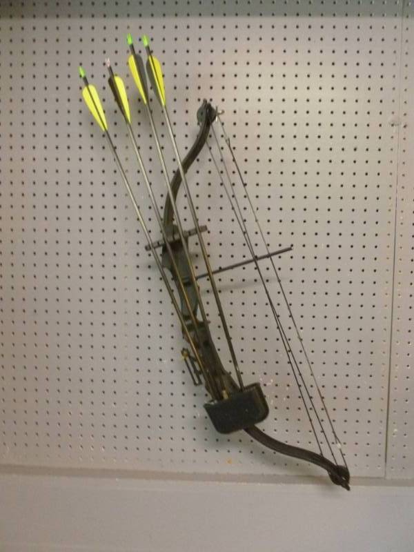 Compound Bow Manannah 320 Flat Screen Kitchen Aid