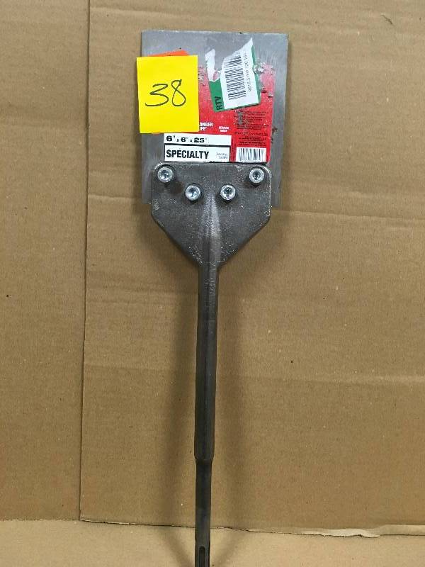 lot 38 image: MILWAUKEE 6 in. Carbide SDS-Max Floor Scraper Bit
