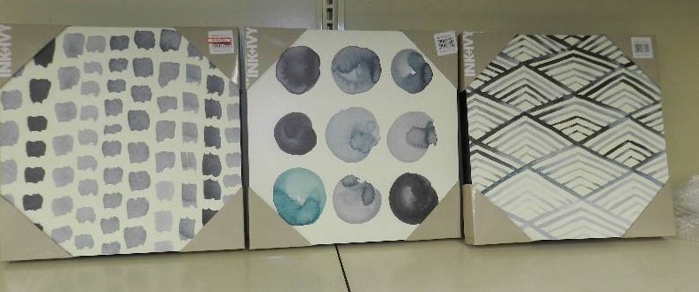 lot 107 image: THREE PANEL WALL DECOR SET