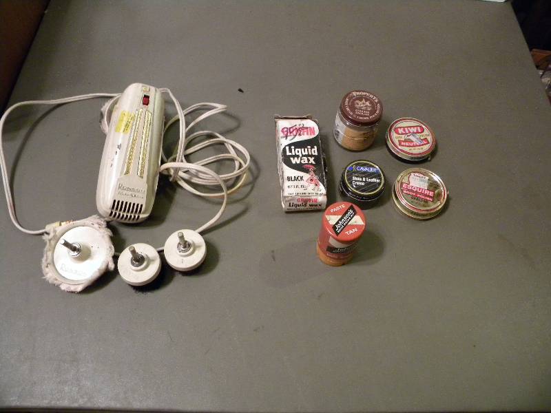Ronson Shoe Buffer & Shoe Polishes