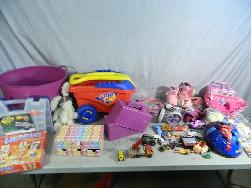 lot 98 image: Assorted Kids Toys