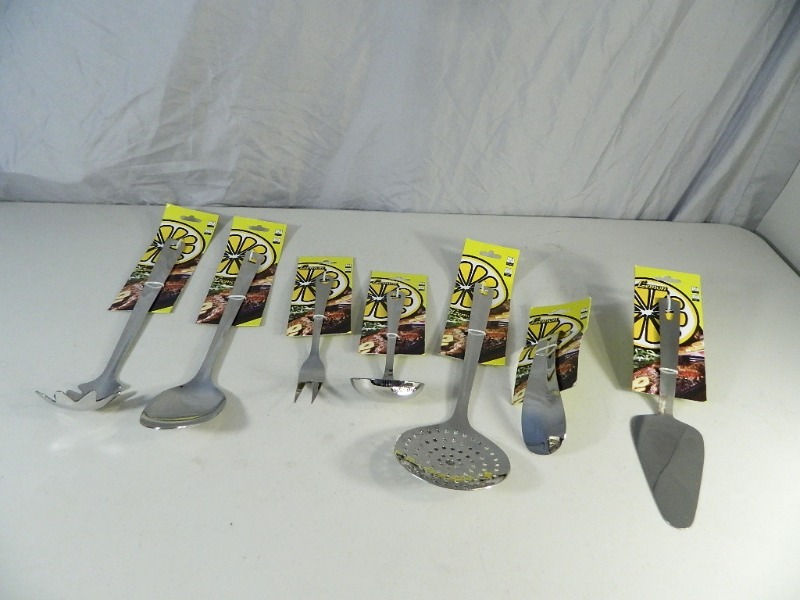 lot 25 image: 7 New Kitchen Utensils