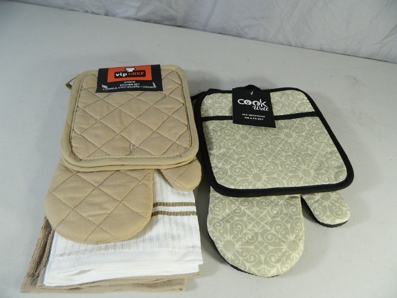 lot 29 image: New Kitchen Sets