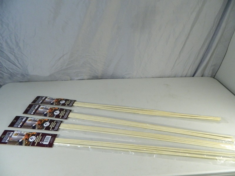 lot 37 image: 16 New Hersheys Deluxe Marshmallow Sticks