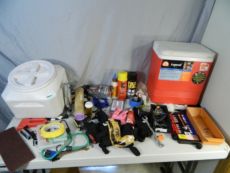 lot 50 image: Tools and Shop Supplies