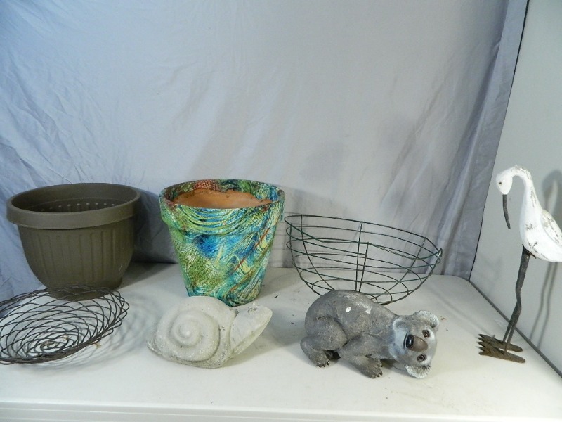 lot 59 image: Planters and Garden Art