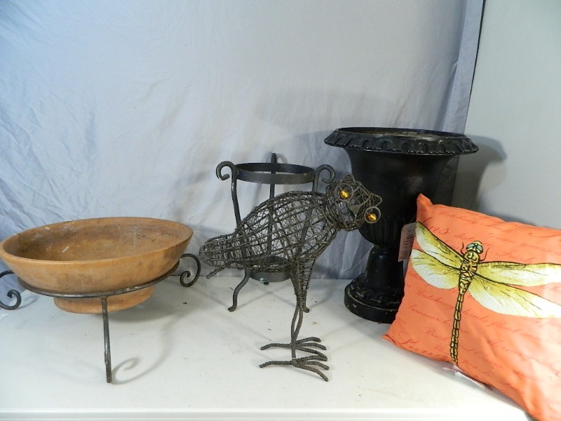 lot 61 image: Planters and Garden Art