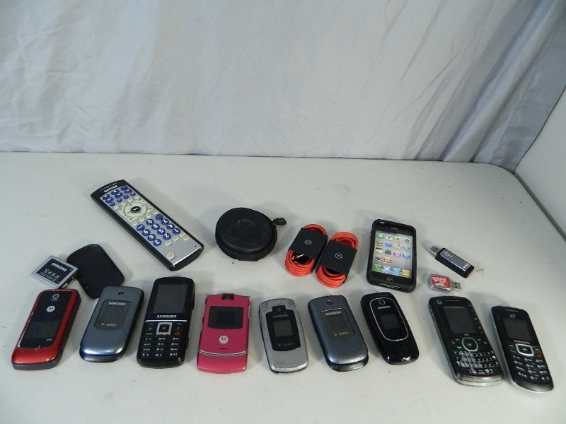lot 66 image: Cellphones and More