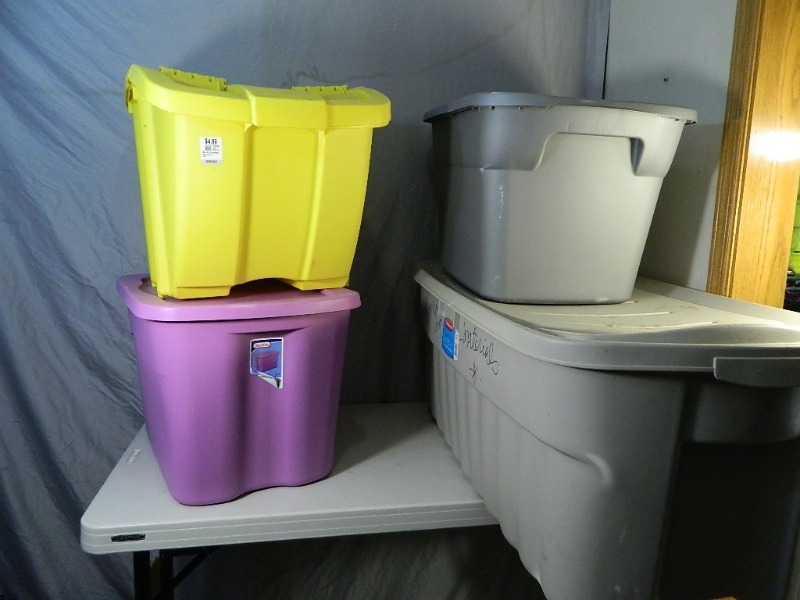 lot 82 image: 4 Assorted Totes  Bins with Lids