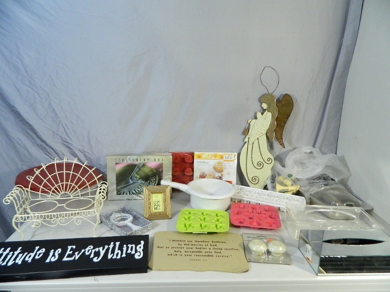 lot 85 image: Home Decor, Kitchen Items, and More