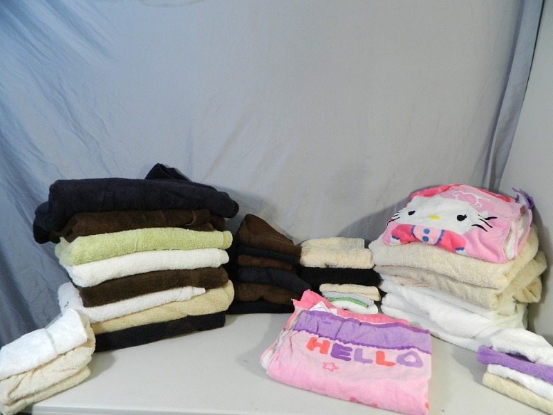 lot 88 image: 40 Assorted Towels