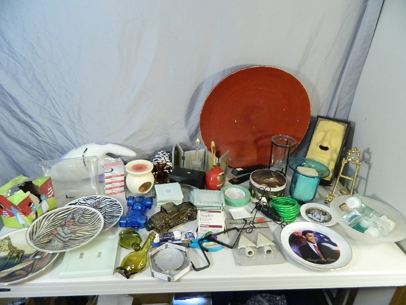 lot 97 image: Home Decor, Collectible Plates, and More