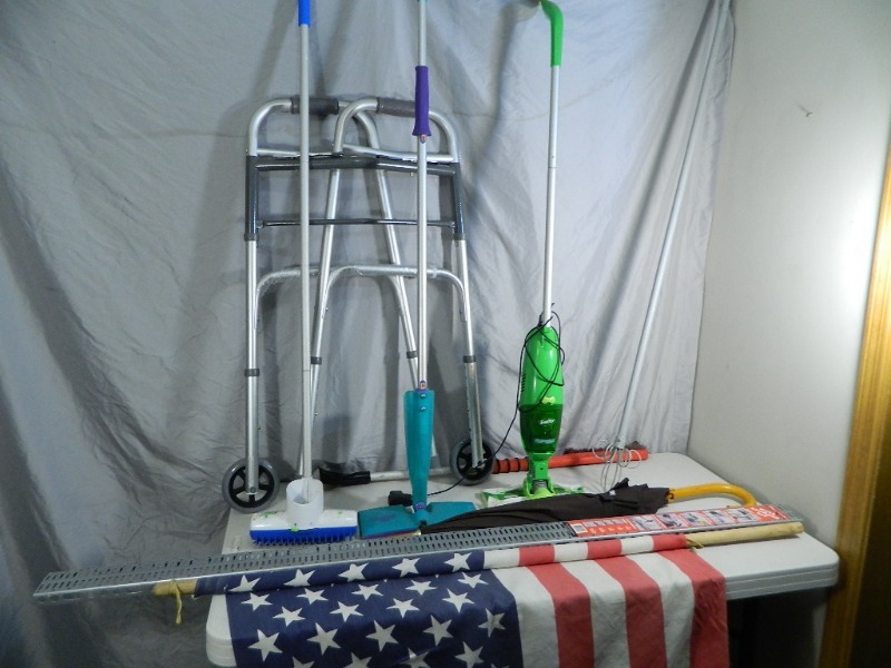 lot 118 image: Walker, Swiffers, Flag, Etc