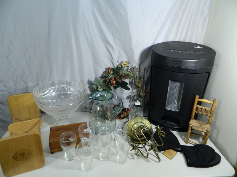 lot 128 image: Paper Shredder, Home Decor, Coke Glasses, Etc