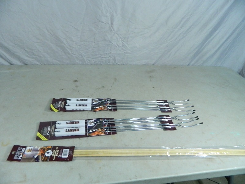 lot 43 image: New Hersheys Smores Items