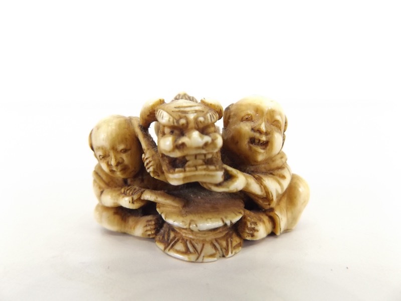 lot 15 image: Antique Signed IvoryBone Carved Netsuke 