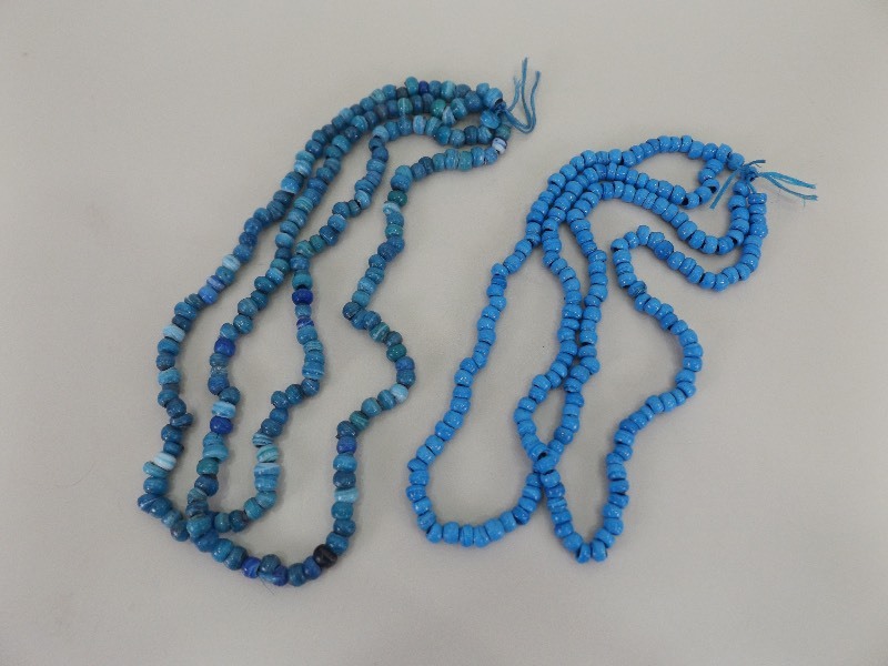 lot 23 image: Approximately 200 Blue African Trade Beads
