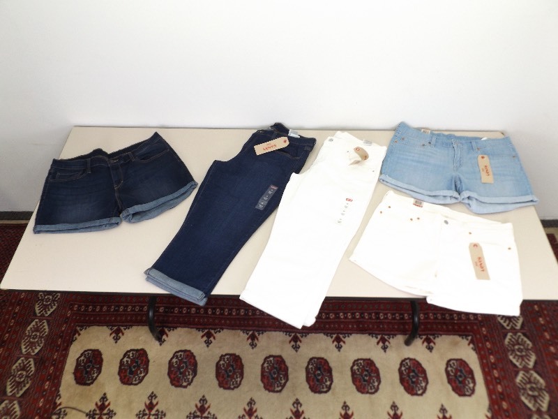 lot 34 image: 5 NEW WITH TAGS Levis Size 32 Womens Shorts, Capris, etc.