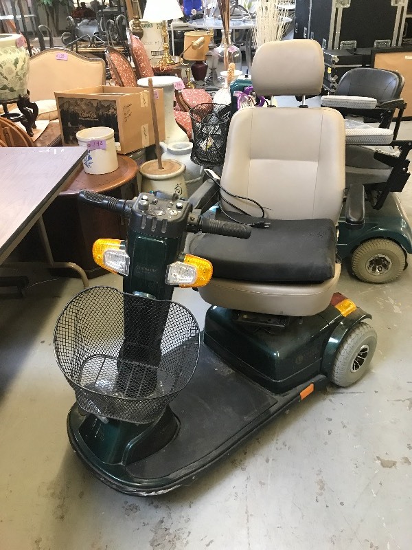 lot 112 image: LOT OF 3 MOBILITY SCOOTERS FOR PARTS  REPAIR
