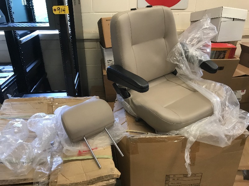 lot 107 image: BRAND NEW MOBILITY SCOOTER CHAIR