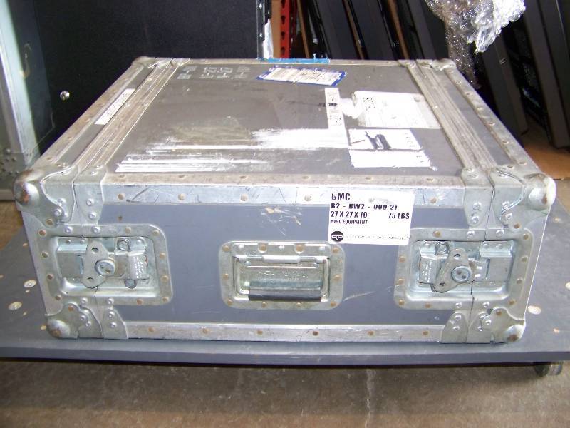 lot 86 image: Hard Sided Equipment  Travel Case with Rack Rails and Removable Panels