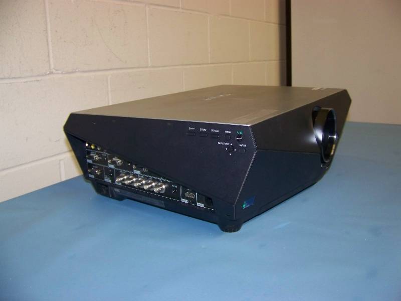 lot 21 image: Sony, VPL-FX40, LCD Projector with HDMI Input