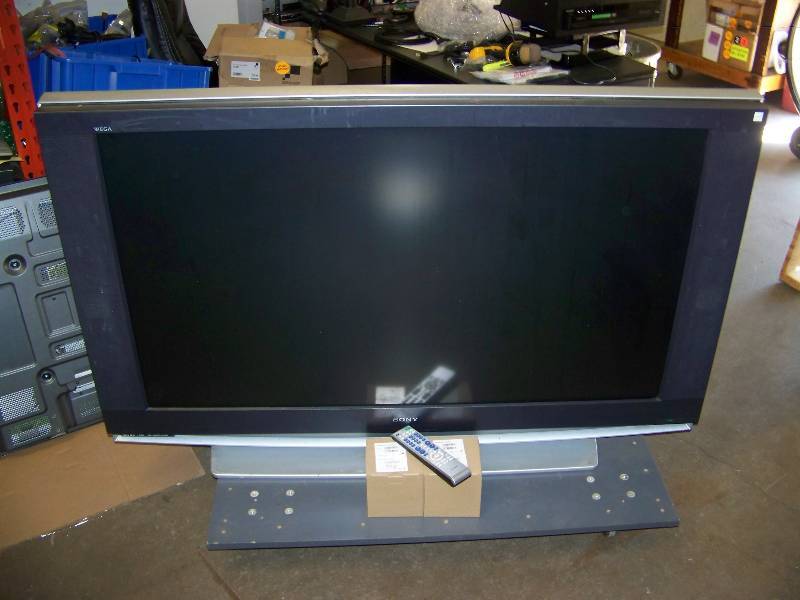 lot 100 image: (2) LCD TVs and (1) MonitorDisplay for PARTS  REPAIR