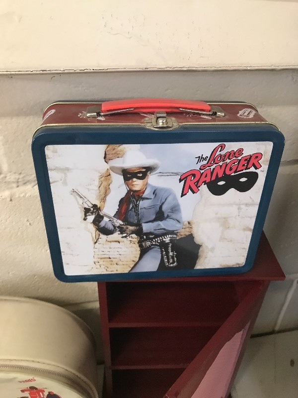 LOT OF COLLECTIBLE STORAGE CASES  LUNCH BOX