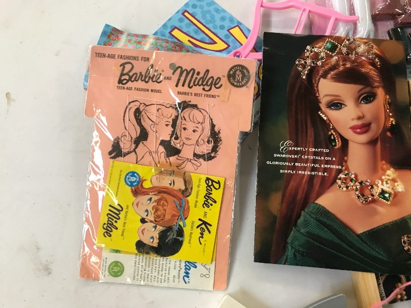 VINTAGE BARBIE ACCESSORIES LOT