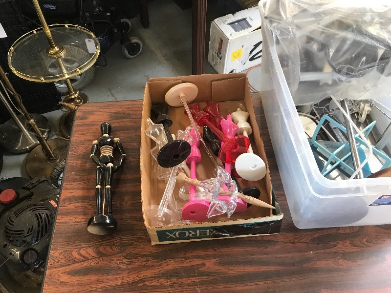 LOT OF DOLLS & DISPLAYS