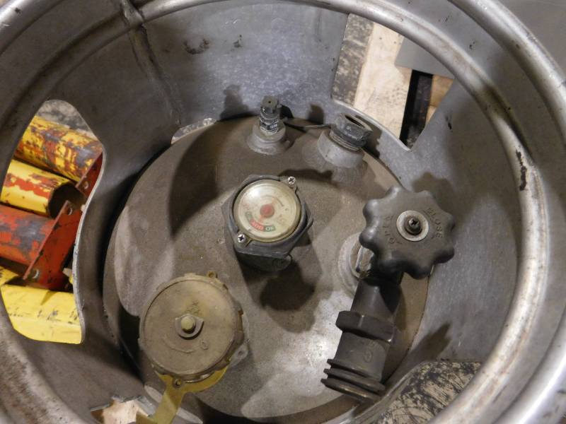 lot 5 image: Aluminum Forklift Propane Tank