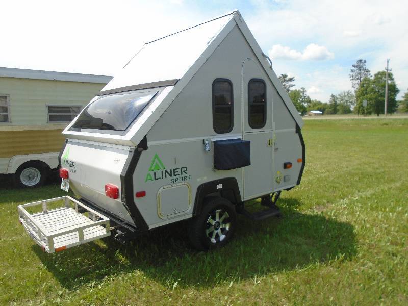 lot 4 image: 2013 Aliner Sport Popup Camper