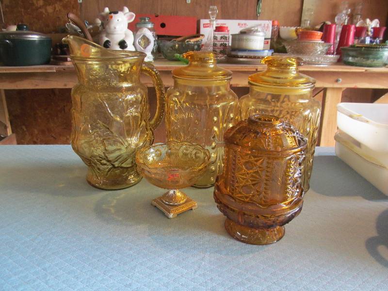 lot 18 image: Amber Glassware, Crocks, Water Pitcher