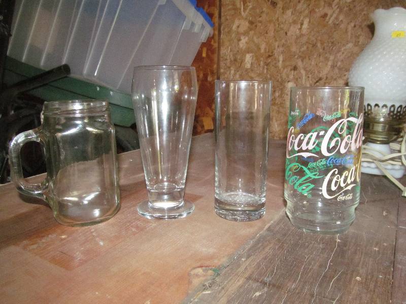 lot 28 image: 26 Assorted Glasses